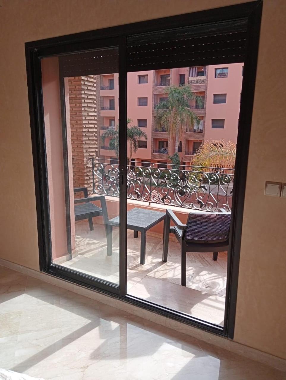 Lovely Marrakech شقة *